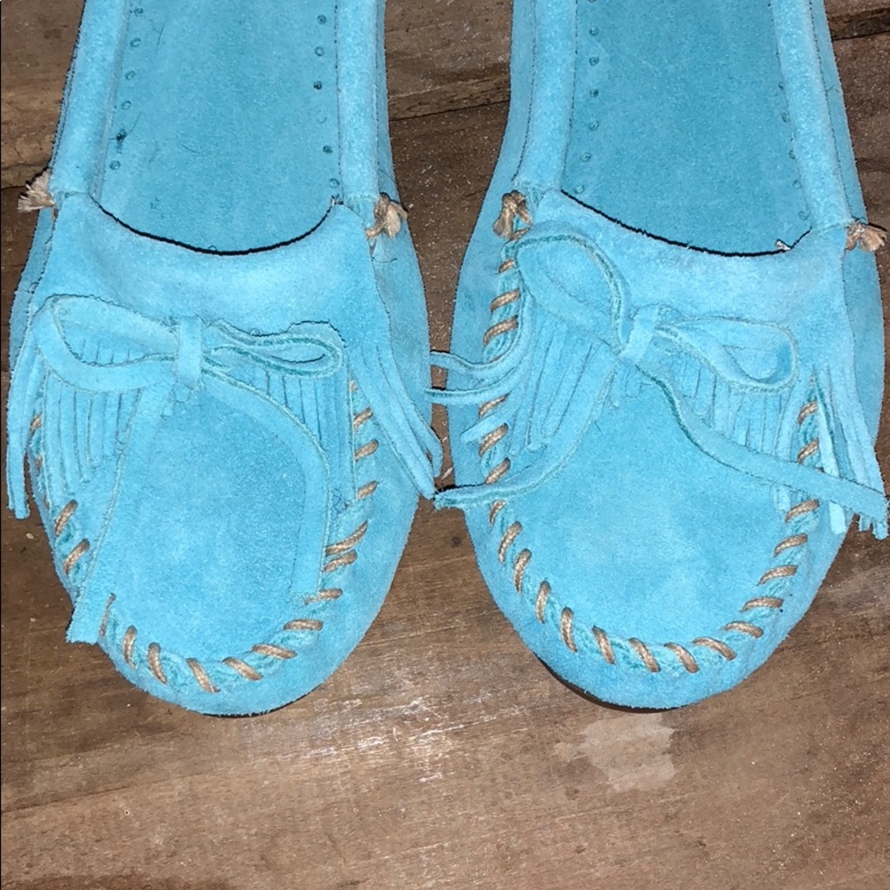 ❤️ NEW W/O TAGS ❤️ Minnetonka Suede Moccasins - Picture 3 of 5